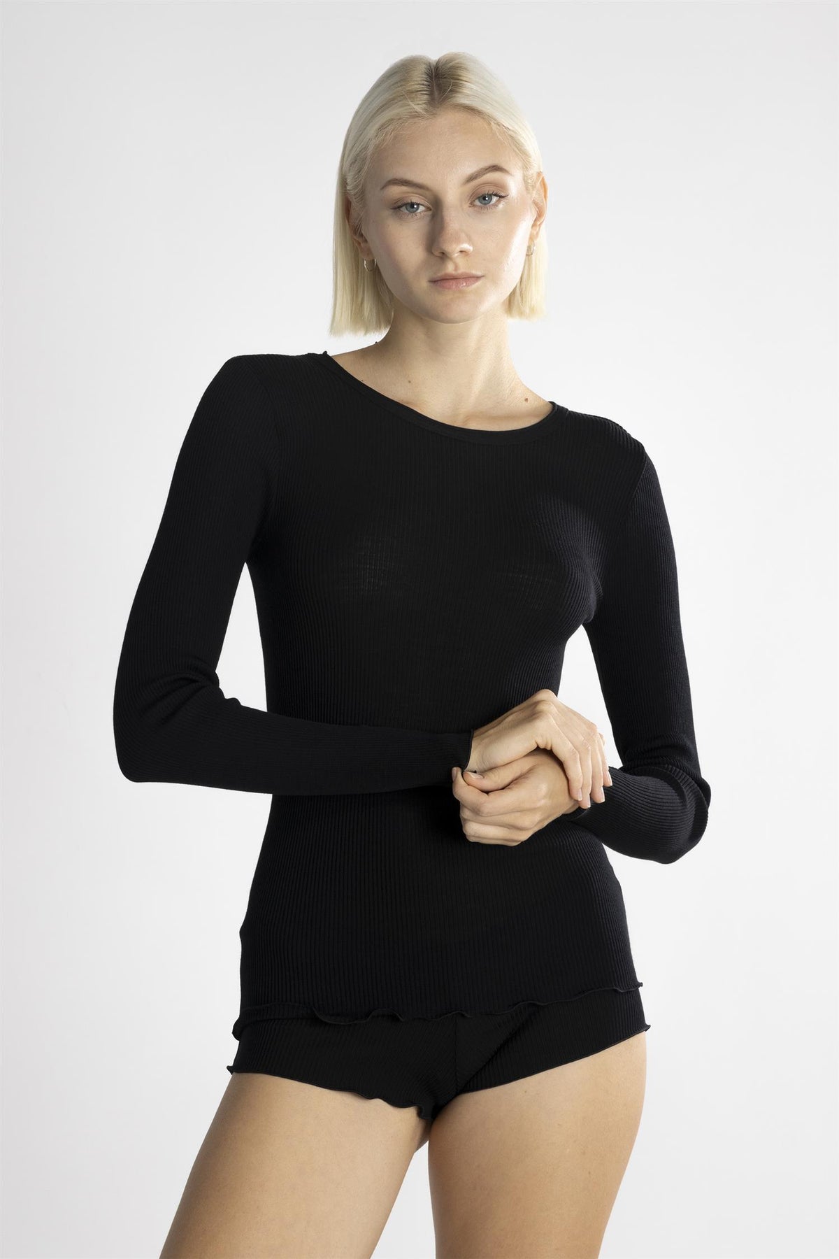 Ull silke top ribbestrikk Black