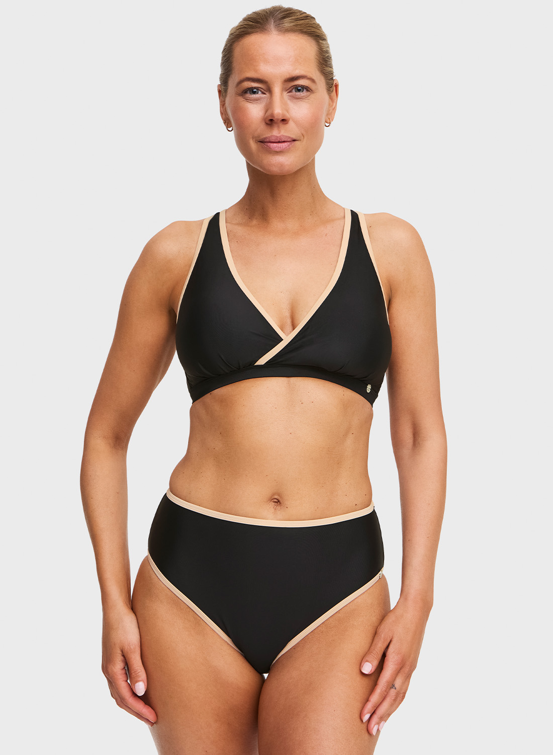 MAUI halterneck bikini top Black